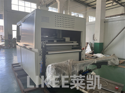 comprar Máquina automática de corte de papel de folha de alumínio 12KW online manufacture