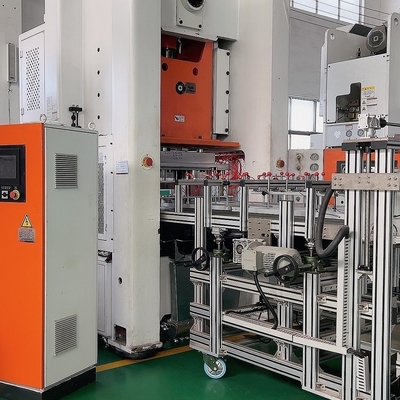comprar Máquina de fabricação de chapas de alumínio de 35 a 70 traços/minuto, com 26 kW de compressor e mais de 10 anos de vida útil online manufacture
