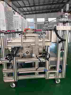 comprar Máquina de fabricação de recipientes de folha de alumínio Cor prateada de cor prateada descartável online manufacture