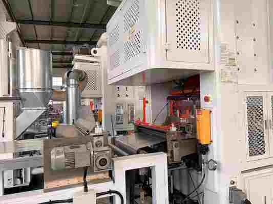 comprar LK-T63 Máquina Automática Chinesa para Fabricação de Assadeiras Descartáveis de Folha de Alumínio H22 Resistentes à Perfuração online manufacture