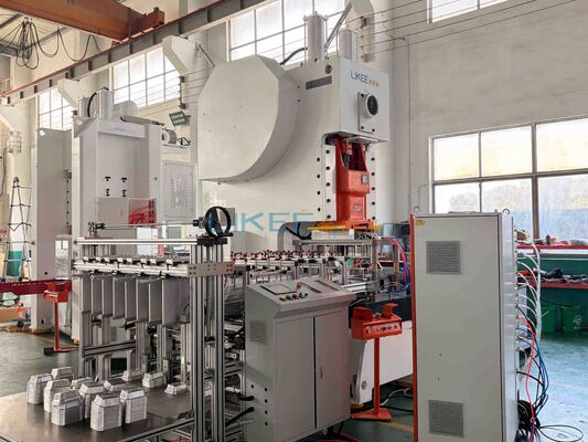 comprar Recipiente de folha de alumínio totalmente automático que faz a máquina com 35-70 cursos/velocidade mínima e prensa hidráulica de estrutura C Fabricação em linha
