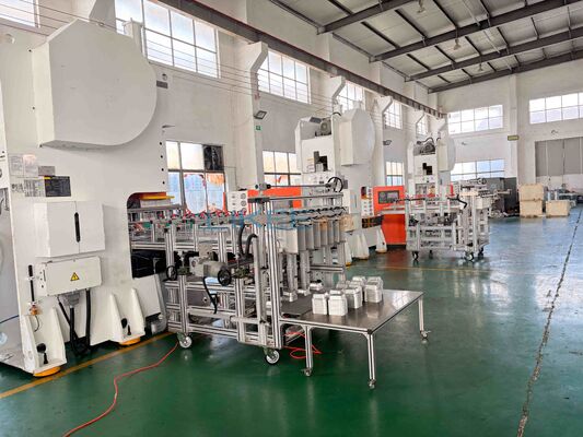 comprar Máquina de fabricação de recipientes de folhas de alumínio totalmente automática de 63 toneladas com mudança hidráulica de molde para bandejas de alimentos descartáveis Fabricação em linha