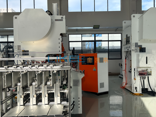 comprar 63 toneladas de pressão Capacidade Máquina de recipientes de alimentos de alumínio com 35-70 golpes/min e 9 000-12 000 peças/hora de produção Fabricação em linha