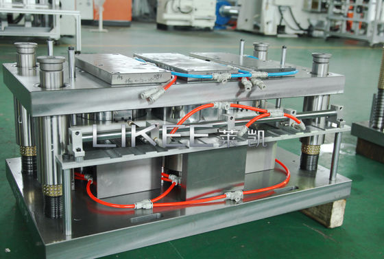 comprar 2 Moldes de Contêiner de Folha de Alumínio DC53 para 3 Compartimentos online manufacture