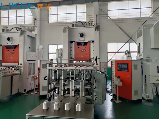 Máquina de fabricação de recipientes de folha de alumínio com Mitsubishi PLC