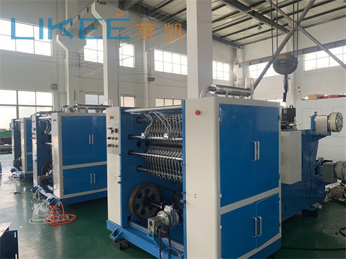 A folha da folha 4500KG de alumínio estala para fora folhas Min Sheet Cutting Machine da máquina 500