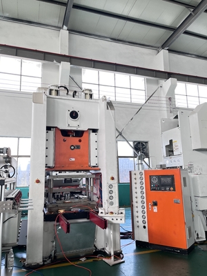 LK-T80 Máquina de Fabricação de Folha de Alumínio Descartável 6,5 Polegadas Pan Mitsubishi PLC