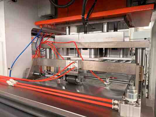 LK-T80 Rectangular Aluminium Foil Container Wrinkle Wall Disposable Food Container Machine